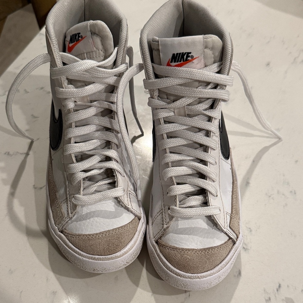 Nike High-Top Blazer mid-77 Sneakers